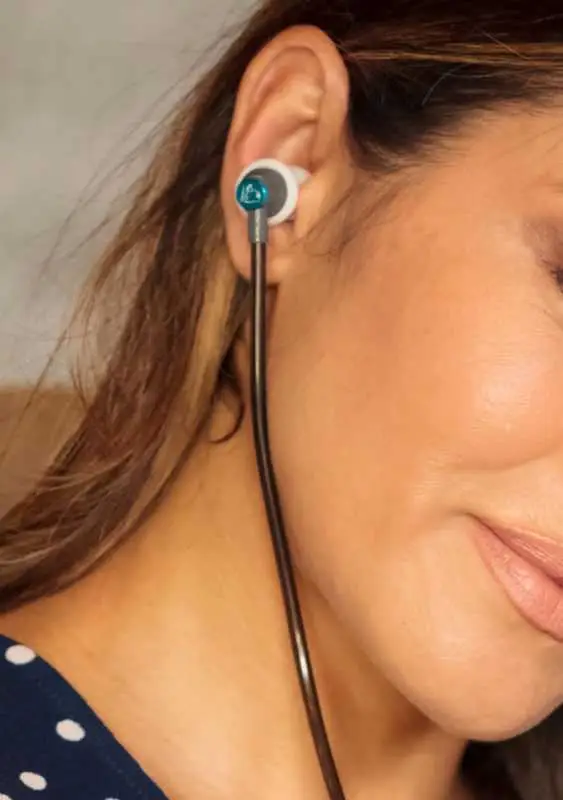 De Air-tube headsets zijn een veilig alternatief voor bluetooth headsets.